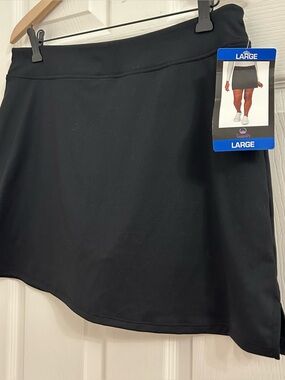 BNWT Black Active Skort - Large